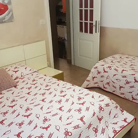 Alojamento de Acomodação e Pequeno-almoço B&B Alassio