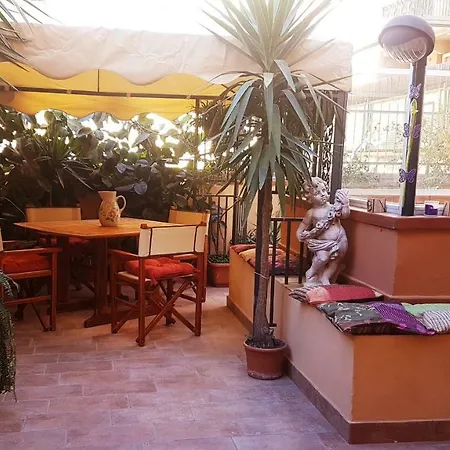 Alojamento de Acomodação e Pequeno-almoço B&B Alassio 3*