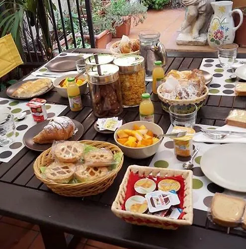 B&B Alassio Bed and Breakfast